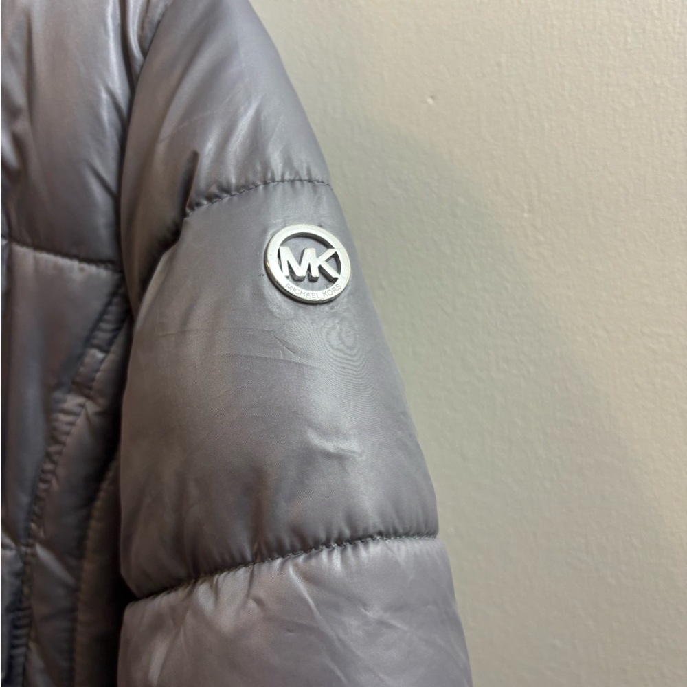 Michael Kors Kids Silver Puffer Jacket with Faux Fur Hood - Picture 4 of 14